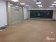 Chính chủ cho thuê văn phòng 25m2 - 50m2 siêu đẹp tại ngã ba mặt phố Nguyên Văn Huyên, Cầu Giấy. - Vị trí đắc địa: Gần nhiều ngân hàng lớn như Agribank, VPbank,