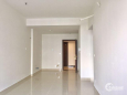 Kẹt tiền bán căn hộ Golden Mansion, 2pn, 69m2, view sân bay, giá 3 tỷ 2