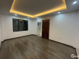 Nhà siêu đẹp Nguyễn Khang 32m2, 5T, ngõ thông rộng, sát phố, 4.2tỷ