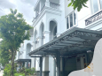 Căn biệt thự Sol Villas, nằm trong nội khu, nhà 2 mặt trước sau, giá 13.5 tỷ.