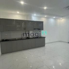 Nhà riêng: Cho thuê nhà ngõ 61 hoàng cầu 45m x5T ô tô tránh