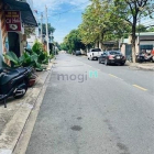 Bán nhà riêng: Bán gấp nhà mặt tiền, 43m², có gác, 2PN, đang cho thuê 11tr/th