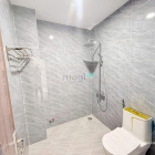 Bán nhà riêng: Tôi chính chủ cần bán căn nhà 3 lầu mới xây.Dt sử dụng 240m giá 3