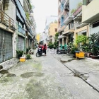 Bán nhà riêng: Bán nhà quận 11 đường 3 tháng 2 – 6 phòng ngủ lớn, 6 WC