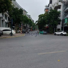 Bán nhà riêng: Bán nhà phố Lâm Hạ 70m2- mặt tiền đẹp- 7T, ô tô , thang máy, nội 