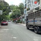 Bán biệt thự: GẤP BÁN nhà 115m2 ngang 5.5m 4 lầu hẻm 409 Nguyễn Oanh gần chợ 15.