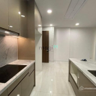 Bán căn hộ chung cư: Nhà mới 100% Căn 2PN-2WC Kingdom 101, Hướng Đông Nam, Giá c