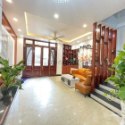 Bán nhà riêng: Nhà đẹp phố Hoa Lâm, 5 tầng, dân xây chắc chắn, ngõ nông, nội thấ