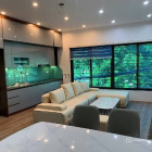 Bán nhà riêng: Nhà phố Hoa Lâm, 42m2- 5 tầng-mt5- 11 tỷ, trước nhà ô tô tránh