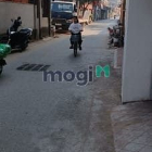 Bán đất thổ cư: Phố Me Hương Mạc DT 42m chỉ hơn 2tỷ một chút.