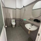 Nhà phố: Cho thuê mt nội bộ gần Hòa Bình 8x20. Nhà mới 27 triệu