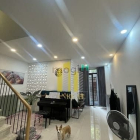 Nhà phố: Nhà Hiện Đại Full Nội Thất Khu Đảo Kim Cương Giá 35 Triệu