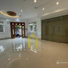 Nhà phố: Toà Nhà Căn Góc 3 Lầu - Thang Máy Sàn Trống Giá 70 Triệu