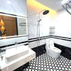 Nhà riêng: Cho thuê nhà ngõ 54 vũ trọng phụng 43m x6T thang máy