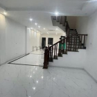 Nhà riêng: Cho thuê nhà ngõ 31 nguyễn khả trạc 65m x5T ô tô đỗ cửa