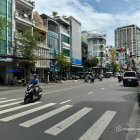 Nhà phố: Cho thuê nhà GÓC 2MT 157-157A Nguyễn Gia Trí, P.25, Q. Bình Thạnh