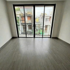 Nhà riêng: Cho thuê nhà hẻm xe hơi đường Lê Văn Sỹ, P10, PN