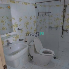 Nhà phố: Cho thuê nhà 3 tầng MT Dương Quảng Hàm. DT 5x27m. Giá 35 triệu