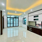 Nhà phố: Cho thuê nhà lô góc thang máy ô tô ngõ 68 Cầu giấy