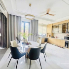 Nhà phố: Hẻm xe tải thông ra Sư Vạn Hạnh, thuận tiện ở, kinh doanh, văn phòng..