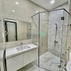 Nhà phố: Cho thuê nhà mới ốp kính sàn suốt MT Đường Lê Hồng Phong, p 12, Q10