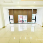 Nhà phố: Siêu phẩm mặt tiền ốp kính sang 111 Nguyễn giản thanh, Phường 15, Q10