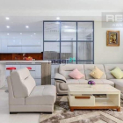 Căn hộ chung cư: Cho thuê Gold View 117M2 3PN 2WC. Nội thất như hình, Tầng cao :