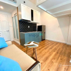 Nhà hàng - Khách sạn: Duplex bacon cửa sổ thoáng full nội thất Đoàn Như Hài Quận