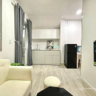 Nhà hàng - Khách sạn: Cho Thuê Một Phòng Ngủ Bancol Full Nội Thất Ngay Lê Niệm