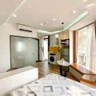 Nhà hàng - Khách sạn: Cho thuê CHDV ban công, giặt riêng ngay công viên Hoàng Vă