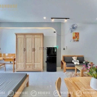 Nhà hàng - Khách sạn: Cho thuê CHDV BAN CÔNG siêu rộng - Full nt, có giặt riêng 