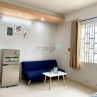 Nhà hàng - Khách sạn: Căn hộ cao cấp -full nội thất - cửa sổ lớn thoáng mát