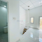 Bán nhà riêng: Bán nhà cách MT Nguyên Hồng 3 bước, 2 tầng, DTSD 99m2, giá 90 tri