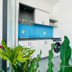 Phòng trọ: Studio ban công nằm ngay hàng xanh, thuận tiện di chuyển qa Q1