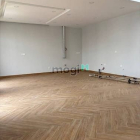 Văn phòng: Cho thuê tầng văn phòng 70m2, có máy lạnh, sàn gỗ, nhà vệ sinh