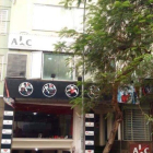 Cho thuê nhà mặt phố Lạc Long Quân mặt tiền 20m