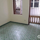 BÁN NHÀ NGÕ 33m2  ĐÊ LA THÀNH ơ 2 tỷ 9