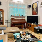 nhà mặt ngõ to nhất phố ở thôi cũng đã tuyệt rồi.