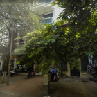 300 triệu/,m2 - nhà mặt phố Huế, diện tích 140m2, mặt tiền 7,3m, giá 41,5 tỷ.