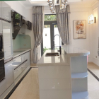 cần cho thuê biệt thự có hồ bơi, diện tích lớn đầy đủ nội thất cao cấp, QUẬN 7