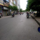 • Cho thuê cả nhà tại Giáp Nhất , gần Royal City