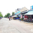 Cho tiền con trai xây nhà lấy vợ. tôi muốn bán lô đất 600m2 tại BD, sổ riêng, ngay chợ, dân đông