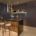 MOVENPICK HAN RIVER, "Tháp Đôi Dát Vàng, Điểm Nhấn Kiến Trúc Thành Phố Đà Nẵng"