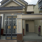 Cần bán biệt thự sau chợ Hóc Môn