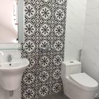 Cần bán gấp căn nhà phố Trương Định, ô tô đỗ cửa, 35m^2x4 tâng= 2.1 tỷ