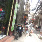 Nhà này kinh doanh thì khỏi chê, Dt 69,5m.