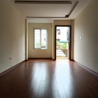 Chính chủ bán Gấp nhà Đại La, 31M2 x 5T, ngõ rộng, giá 2.35 tỷ