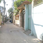 Bán nhà 1 lững đúc mặt tiền hẻm xe hơi Lý Phục Man quận 7.