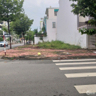 Tôi đang xoay tiền để lo cho công việc của gia đình . Nên cần bán gấp lô đất