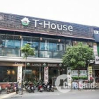 Cho thuê nhà làm nhà hàng mặt phố Hoàng Cầu: 110m2, MT 5,5m.